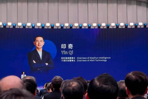 赛事前瞻：谁将问鼎冠军？ - 黑白体育
